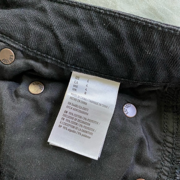 American Eagle Jean Skirt - Picture 5 of 5